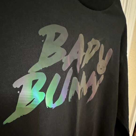 Awesome Bad Bunny Iridescent Black Long Sleeve Men’s M T-Shirt YHLQMDLG RARE - Picture 3 of 6